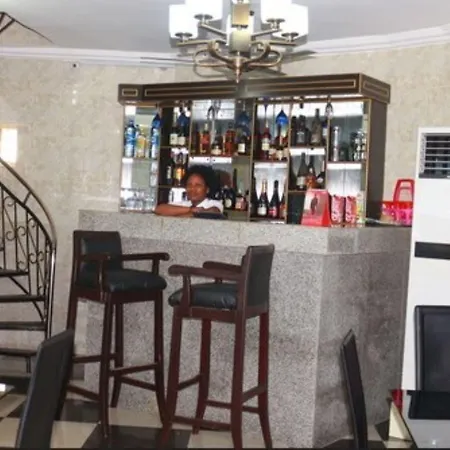 Cute Villa Hotel And Suites-3